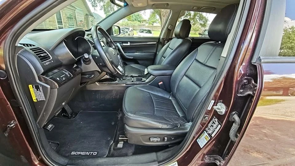 2014 Kia Sorento - Image 6 of 11