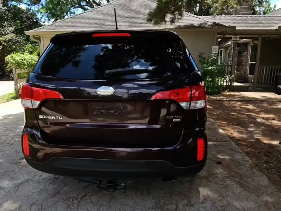 2014 Kia Sorento - Image 2 of 11