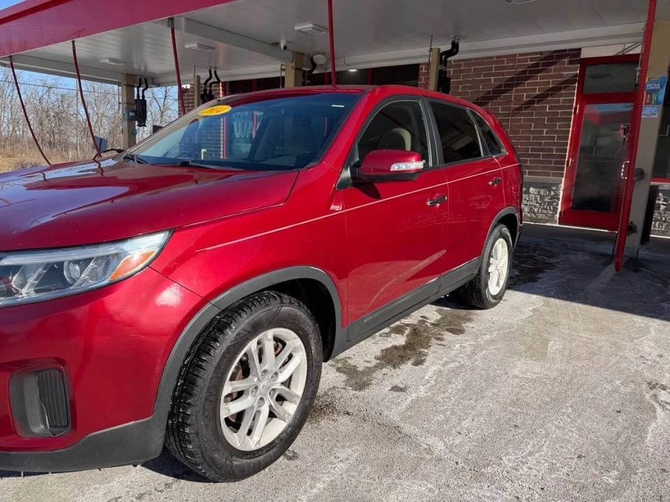 2014 Kia Sorento - Image 8 of 16
