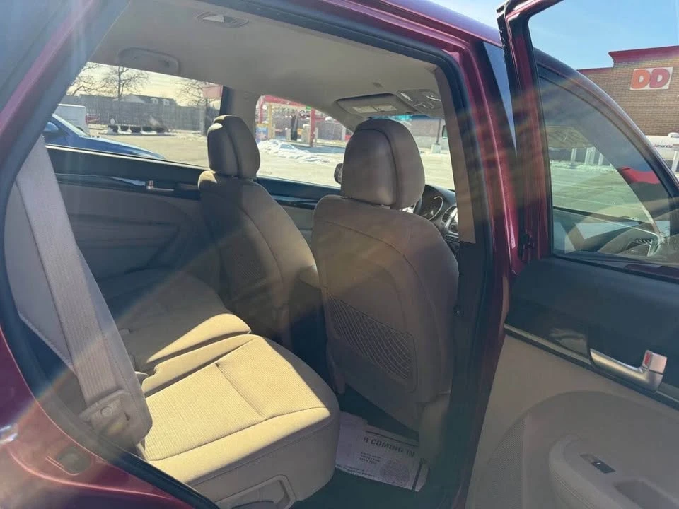 2014 Kia Sorento - Image 14 of 16