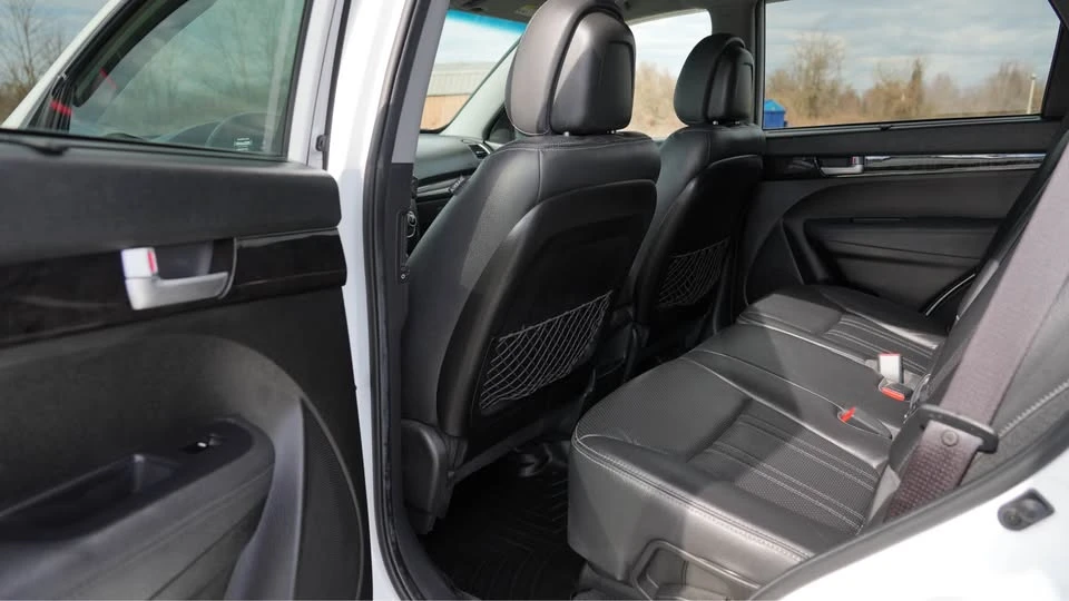 2014 Kia Sorento - Image 13 of 20