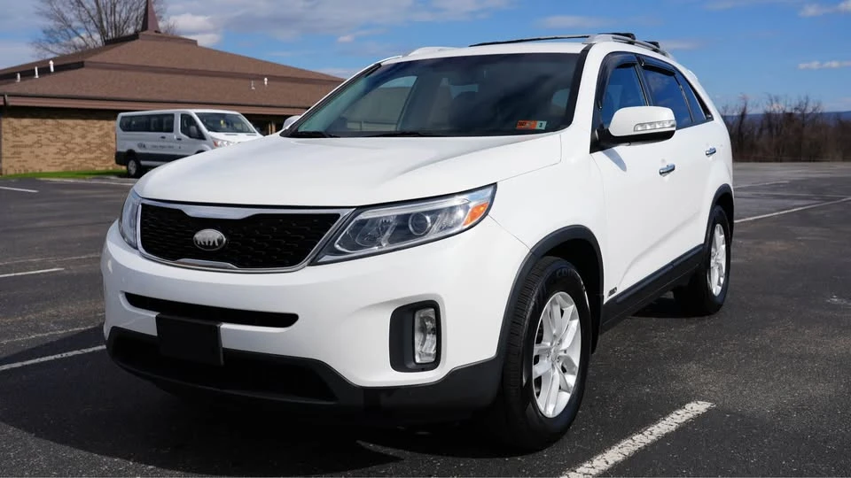 2014 Kia Sorento - Image 4 of 20