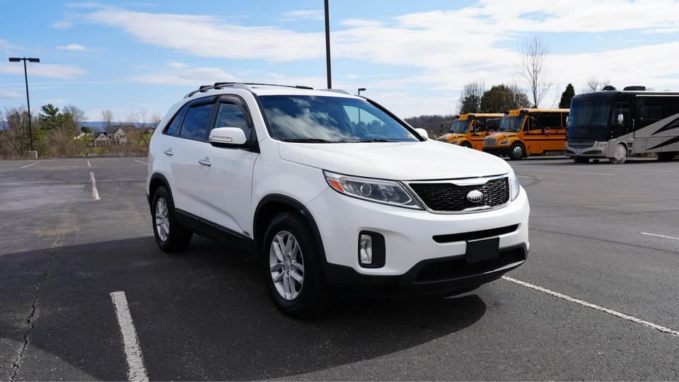 2014 Kia Sorento - Image 5 of 20