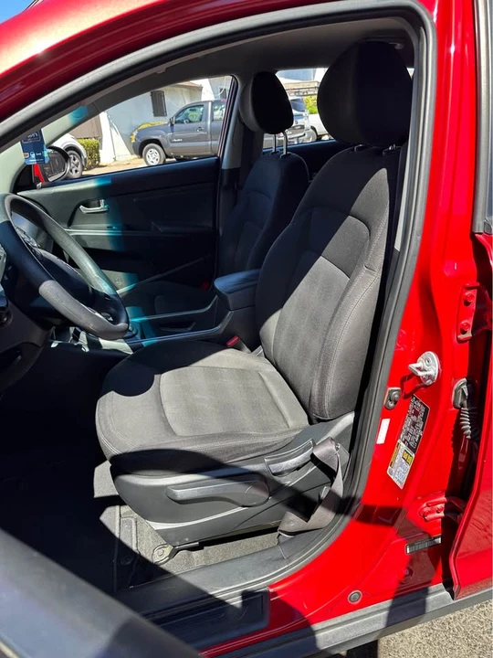 2014 Kia Forte - Image 11 of 15