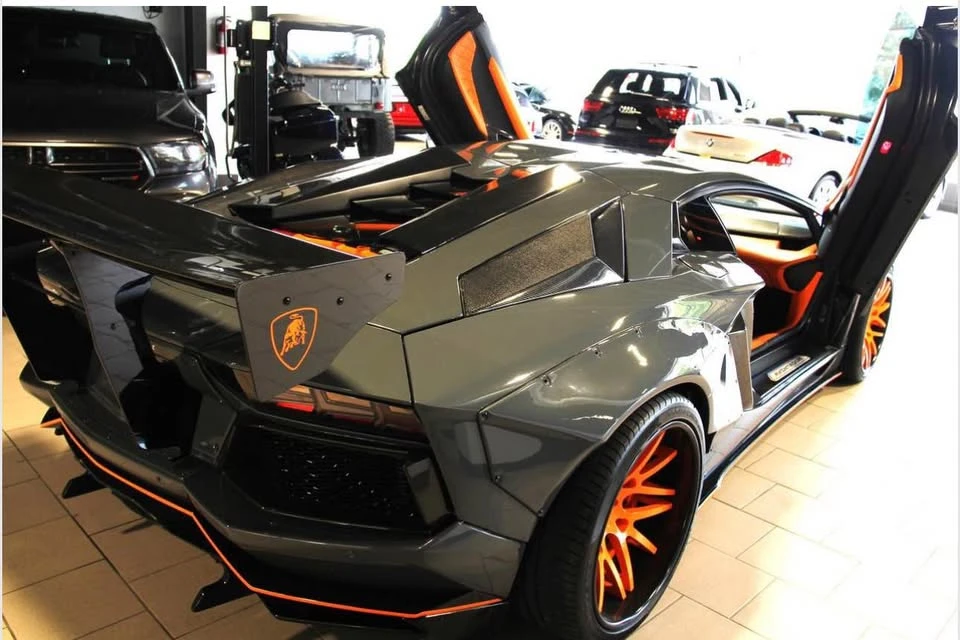 2014 Lamborghini Aventador LP700-4 - Image 6 of 8