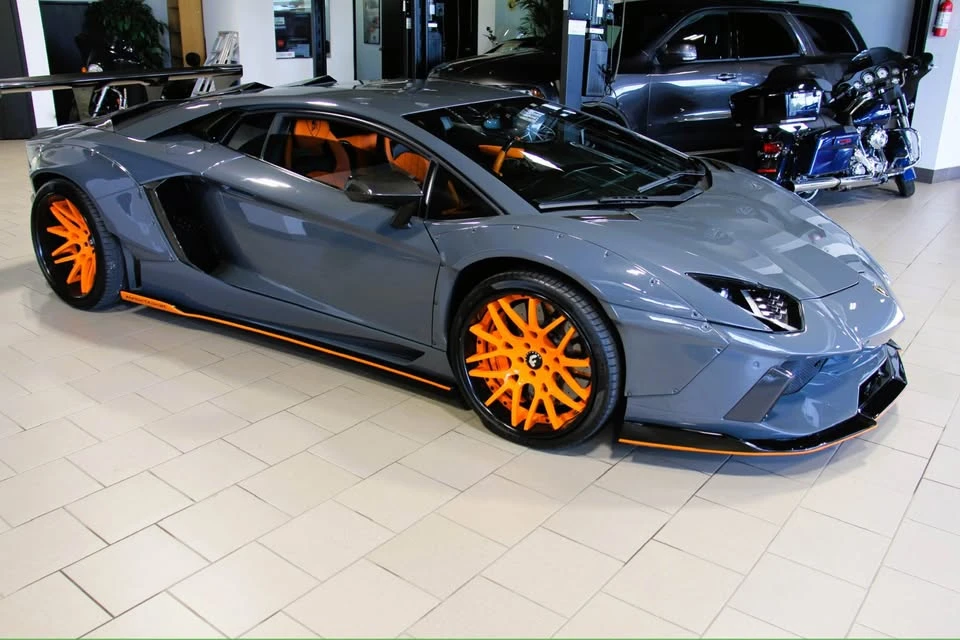 2014 Lamborghini Aventador LP700-4 - Image 2 of 8