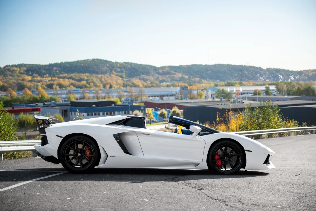2014 Lamborghini Aventador LP700-4 - Image 7 of 31