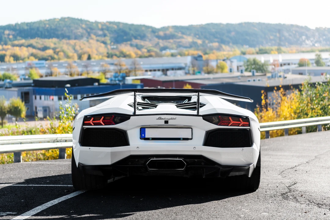 2014 Lamborghini Aventador LP700-4 - Image 6 of 31