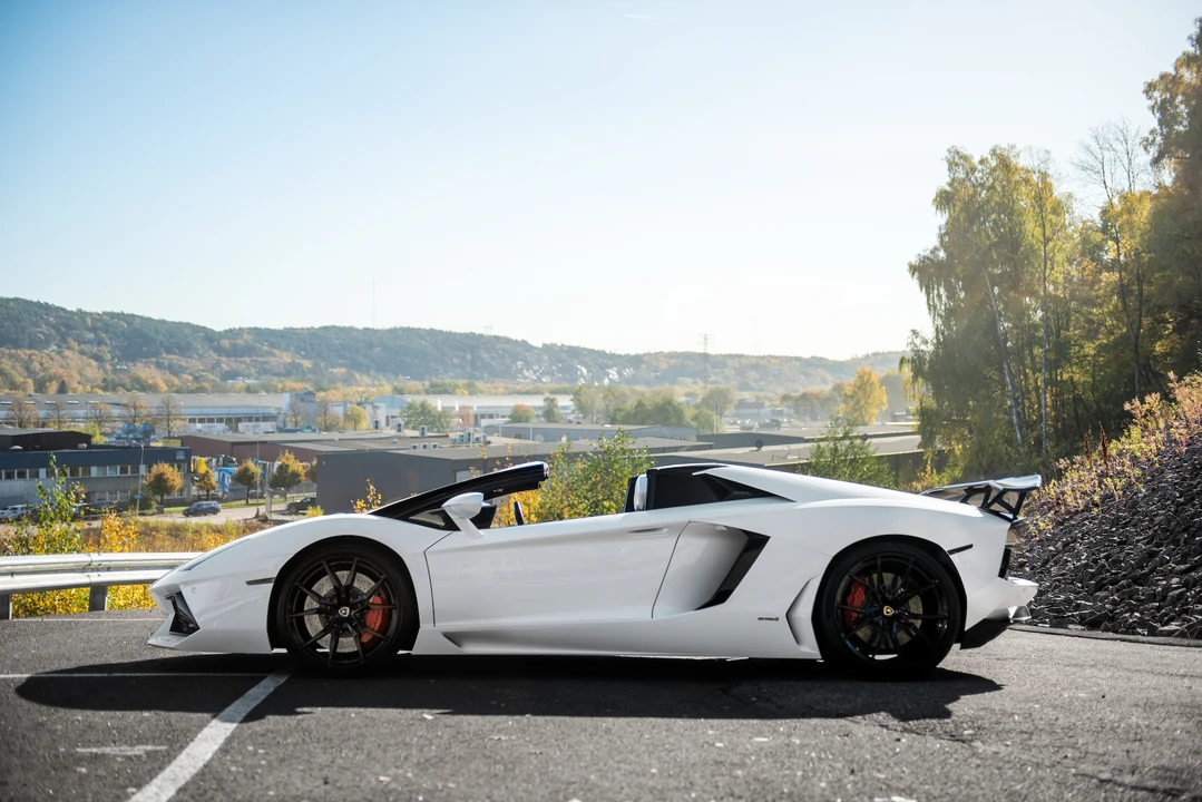 2014 Lamborghini Aventador LP700-4 - Image 5 of 31