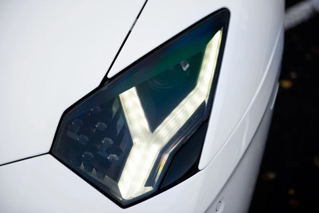 2014 Lamborghini Aventador LP700-4 - Image 13 of 31