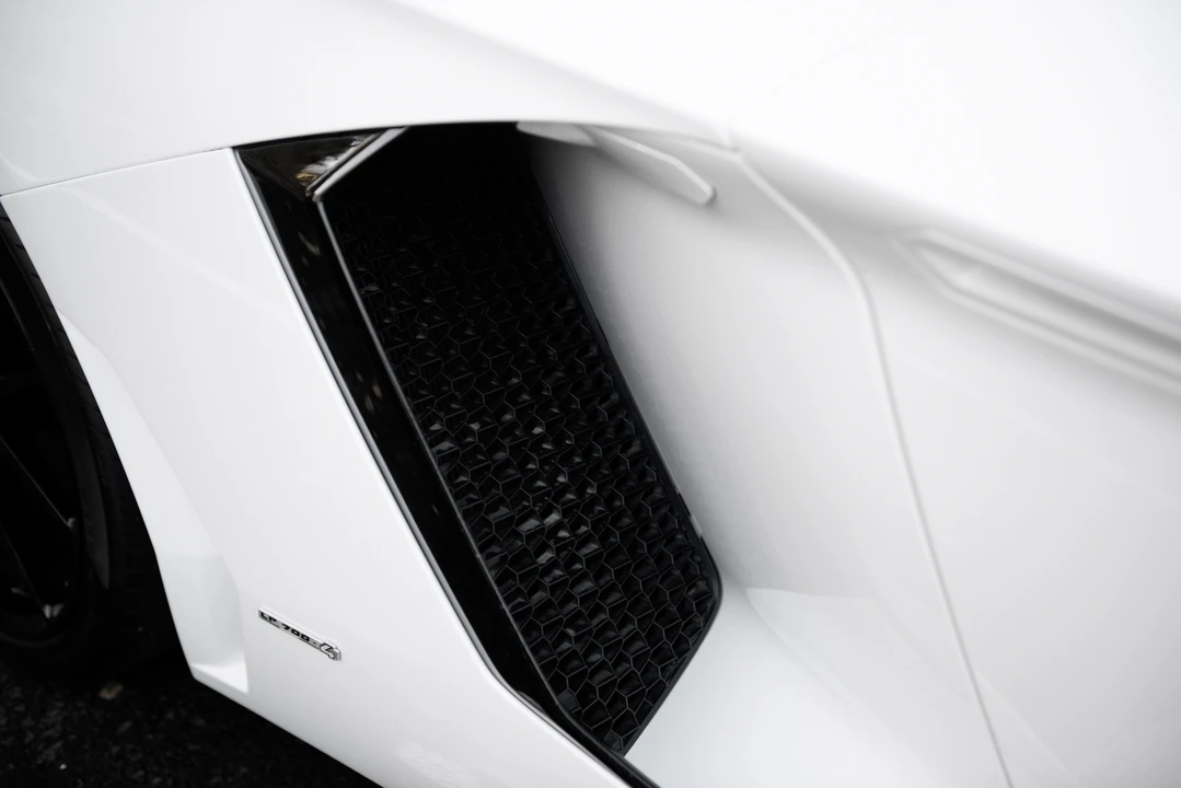 2014 Lamborghini Aventador LP700-4 - Image 28 of 31