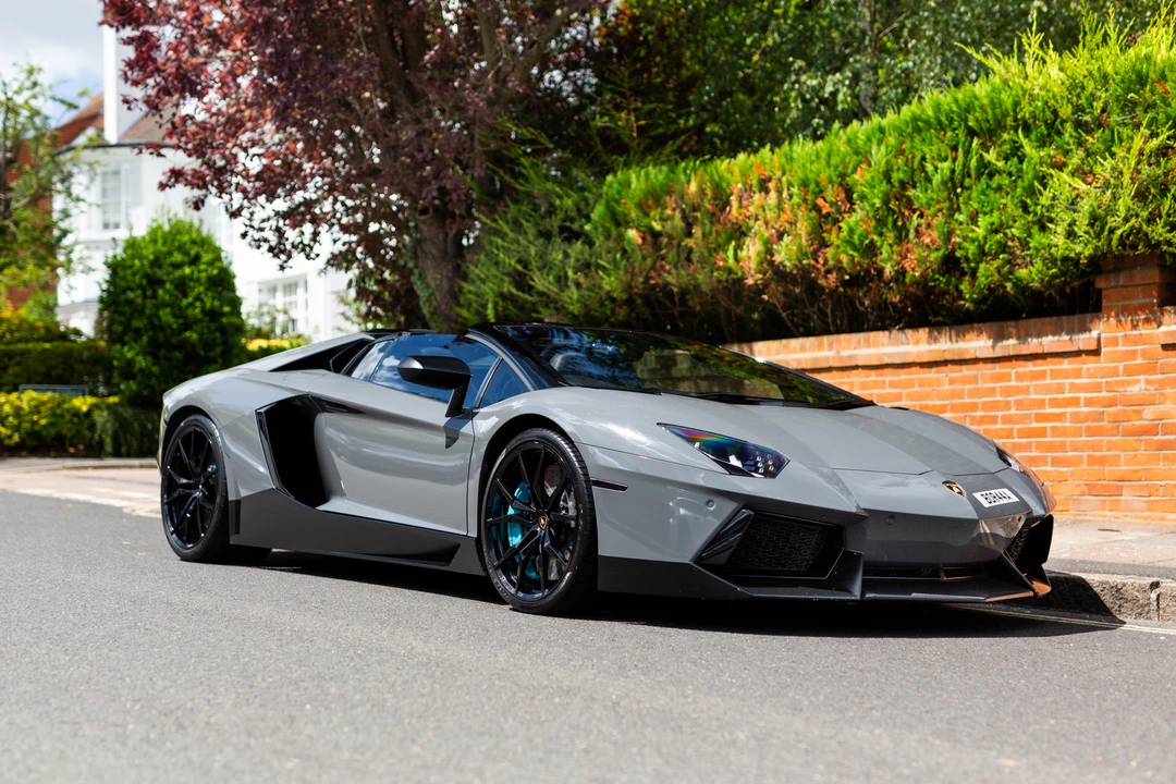 2014 Lamborghini Aventador LP700-4 - Image 2 of 31