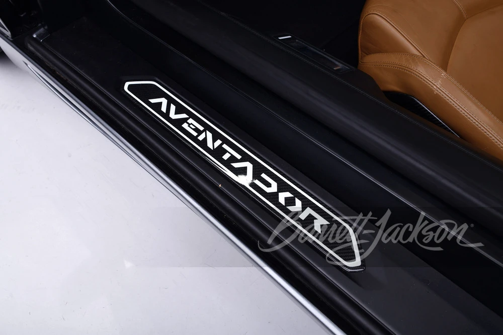2014 Lamborghini Aventador LP700-4 - Image 15 of 31