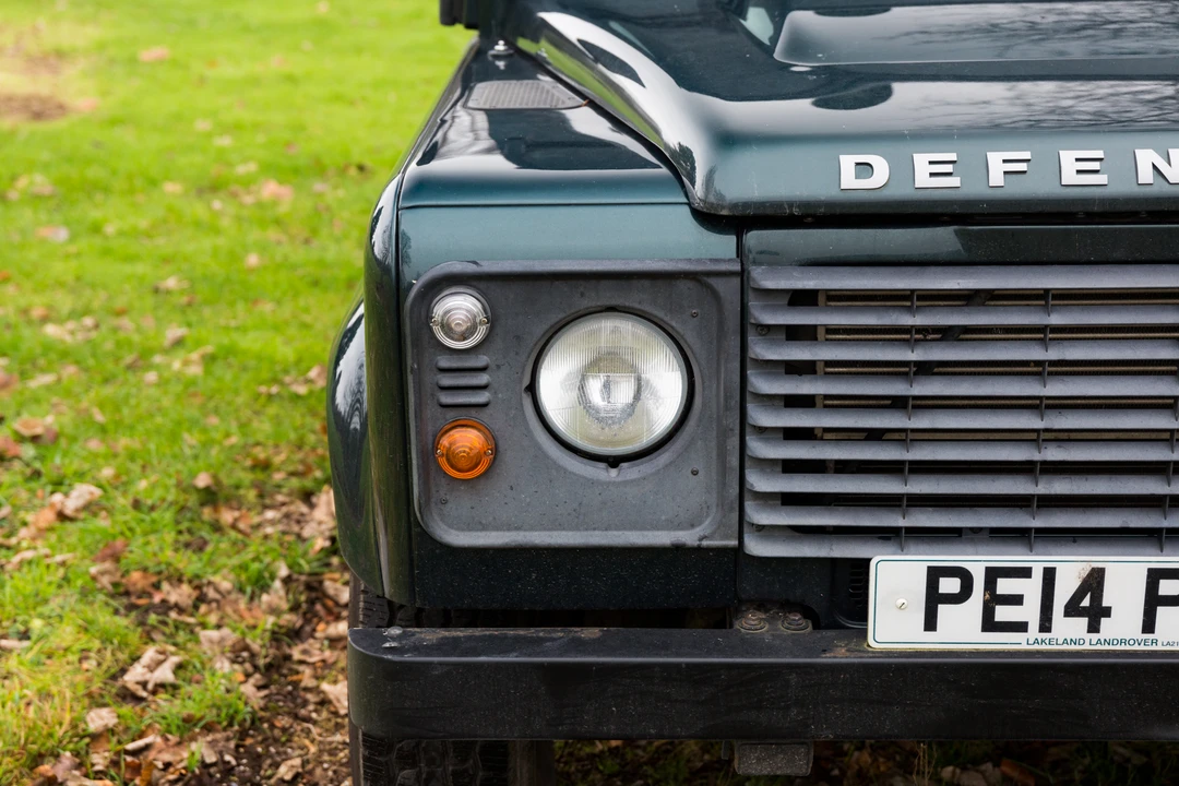 2014 Land Rover Defender 110 - Image 11 of 31