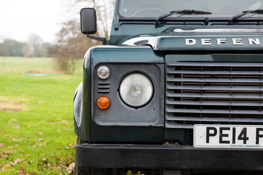 2014 Land Rover Defender 110 - Image 12 of 31