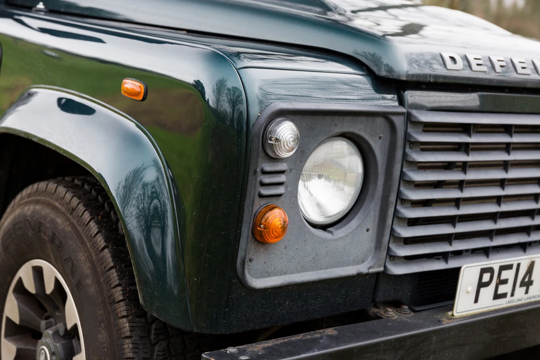 2014 Land Rover Defender 110 - Image 13 of 31