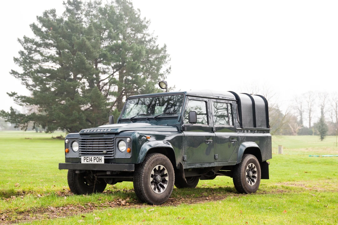 2014 Land Rover Defender 110 - Image 4 of 31