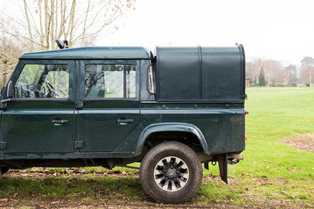2014 Land Rover Defender 110 - Image 21 of 31
