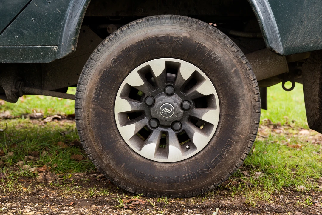 2014 Land Rover Defender 110 - Image 22 of 31
