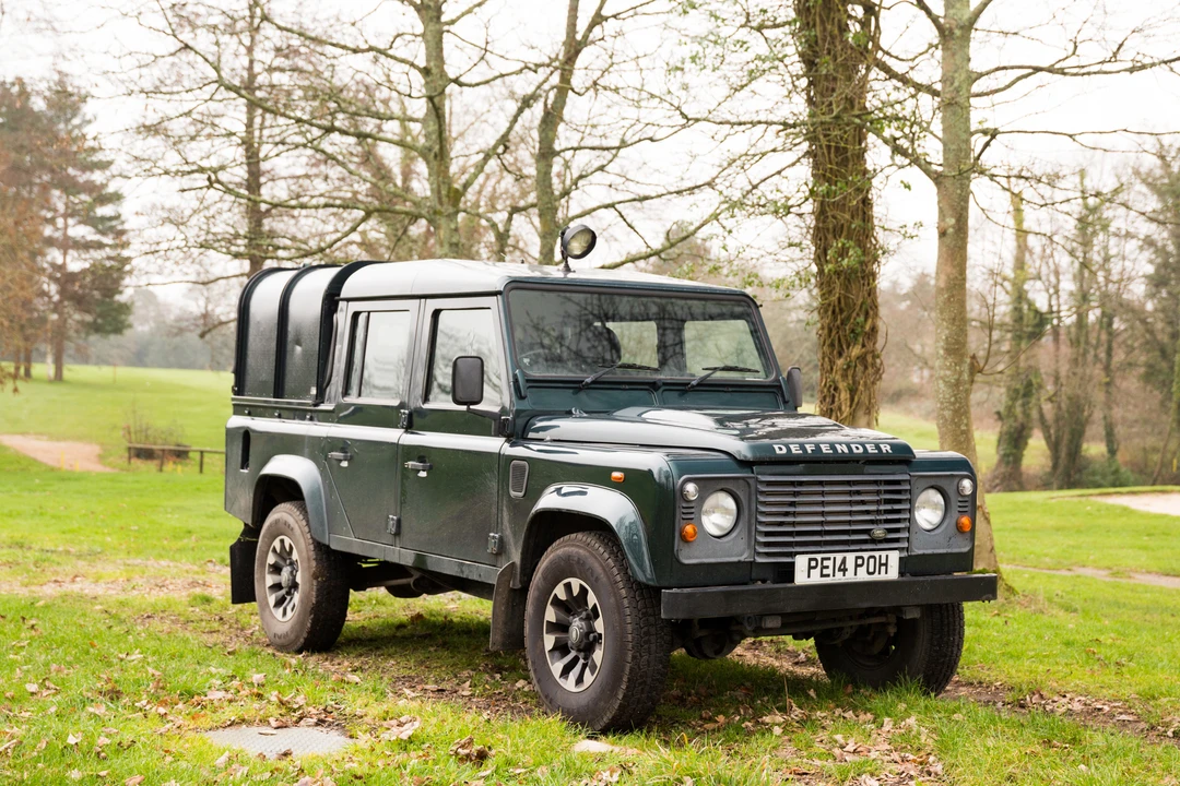 2014 Land Rover Defender 110 - Image 6 of 31