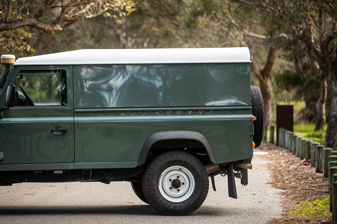 2014 Land Rover Defender 110 - Image 13 of 31