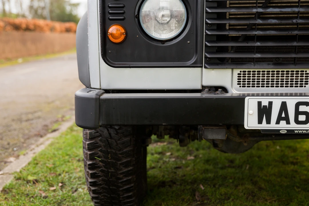 2014 Land Rover Defender 110 - Image 17 of 31