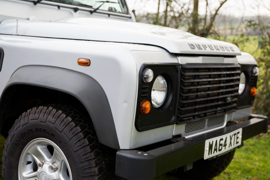 2014 Land Rover Defender 110 - Image 18 of 31