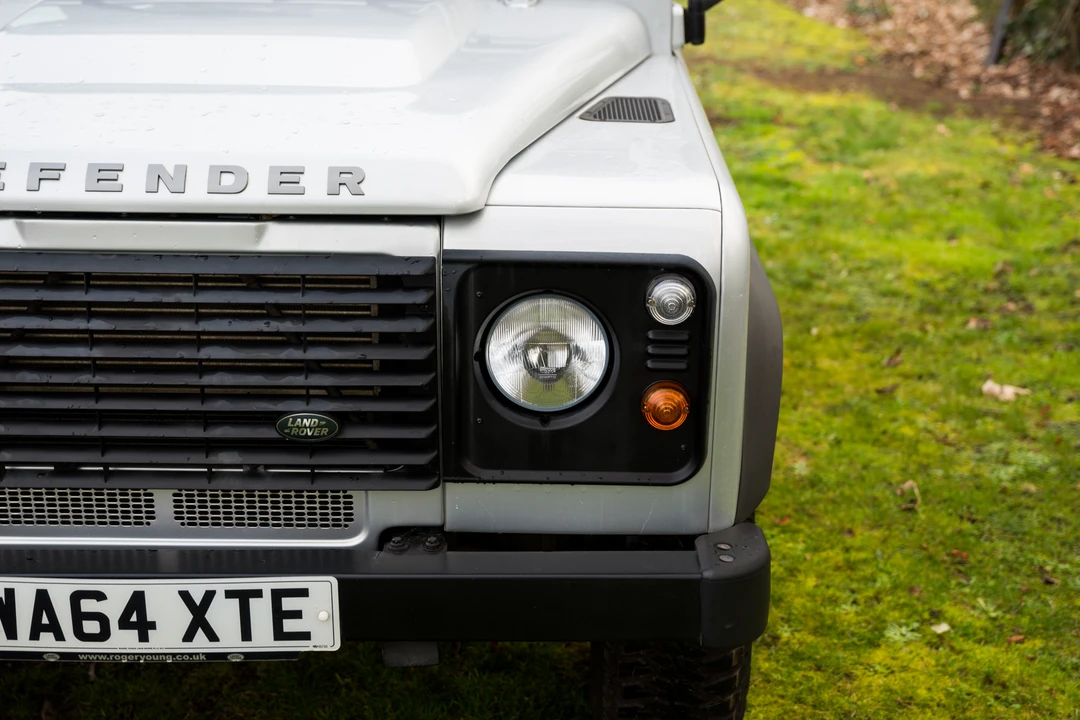 2014 Land Rover Defender 110 - Image 19 of 31