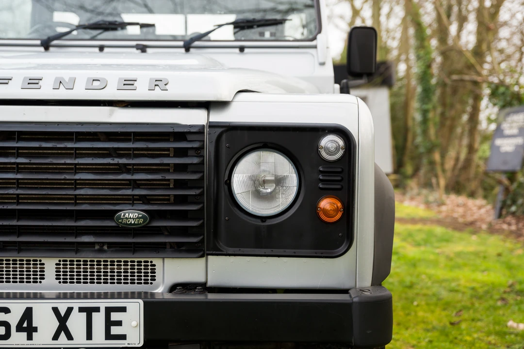 2014 Land Rover Defender 110 - Image 20 of 31