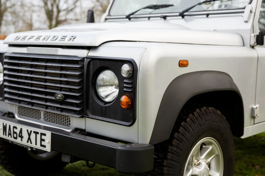 2014 Land Rover Defender 110 - Image 22 of 31