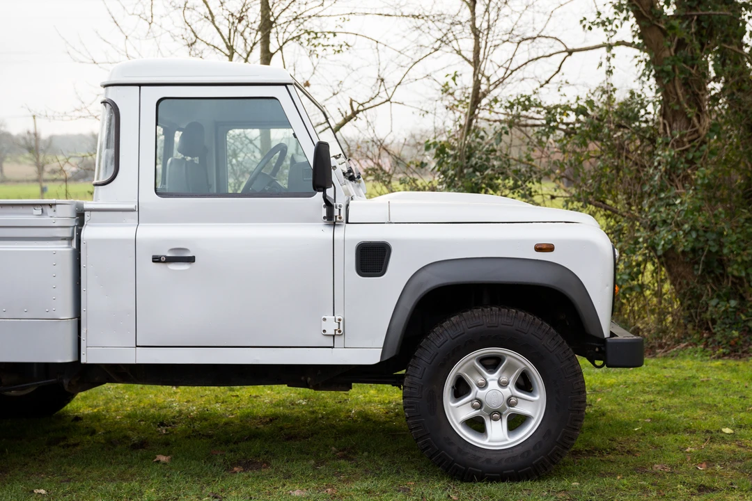 2014 Land Rover Defender 110 - Image 29 of 31