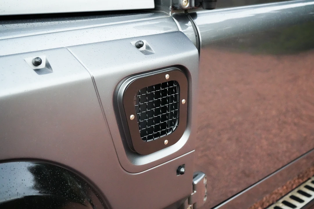 2014 Land Rover Defender 110 - Image 28 of 31