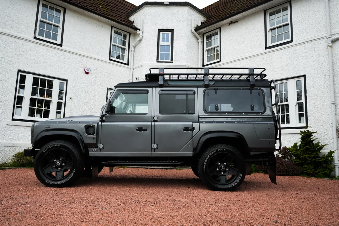 2014 Land Rover Defender 110 - Image 12 of 31
