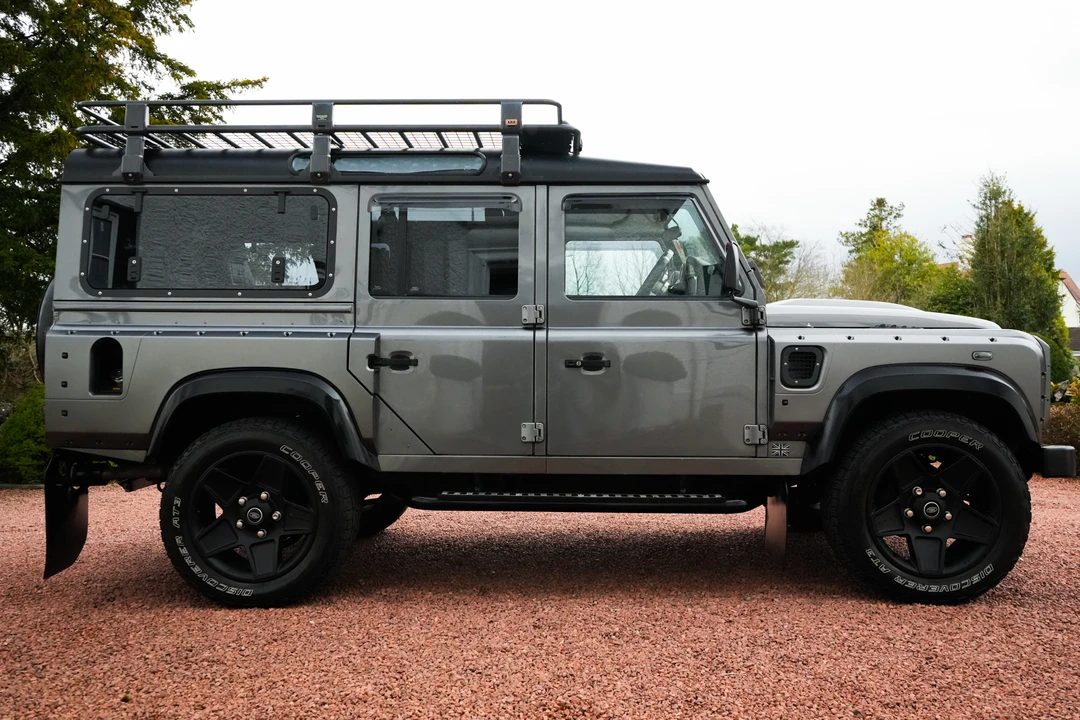 2014 Land Rover Defender 110 - Image 14 of 31