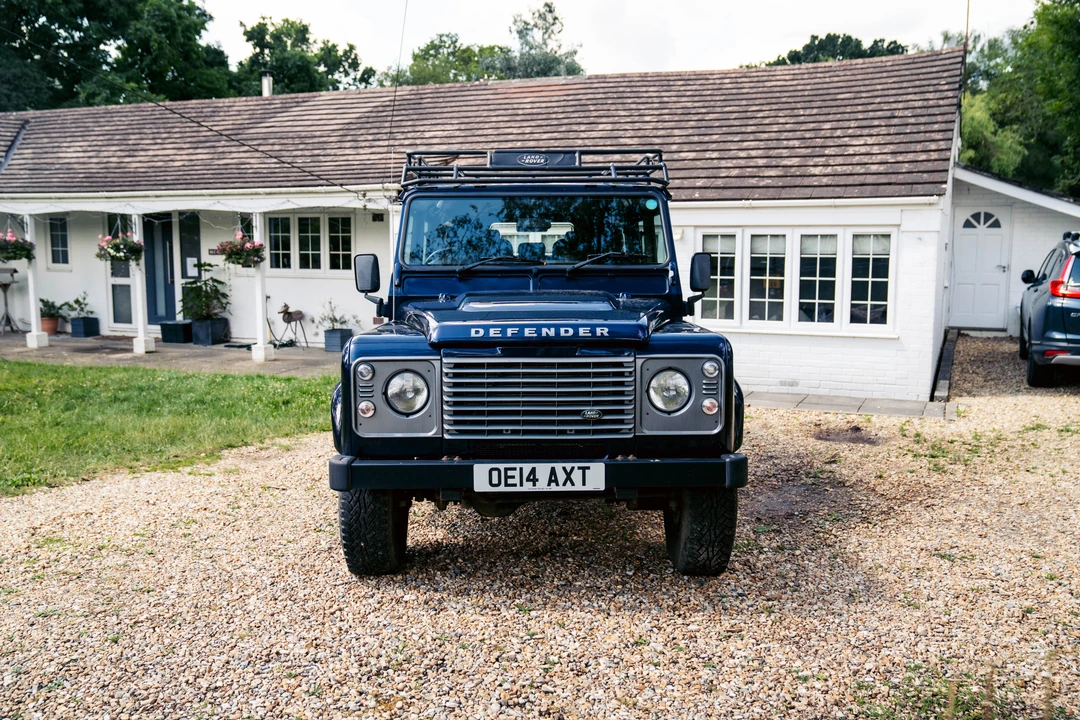 2014 Land Rover Defender 110 - Image 11 of 31