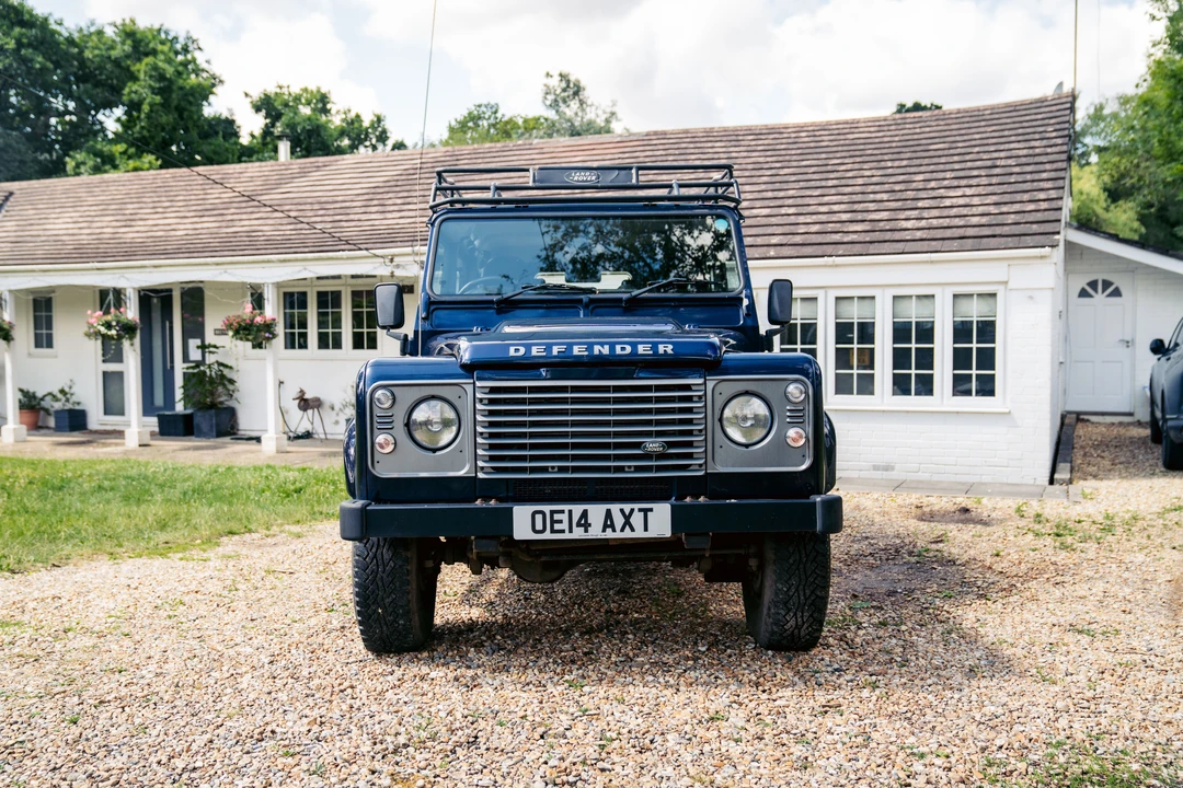 2014 Land Rover Defender 110 - Image 3 of 31