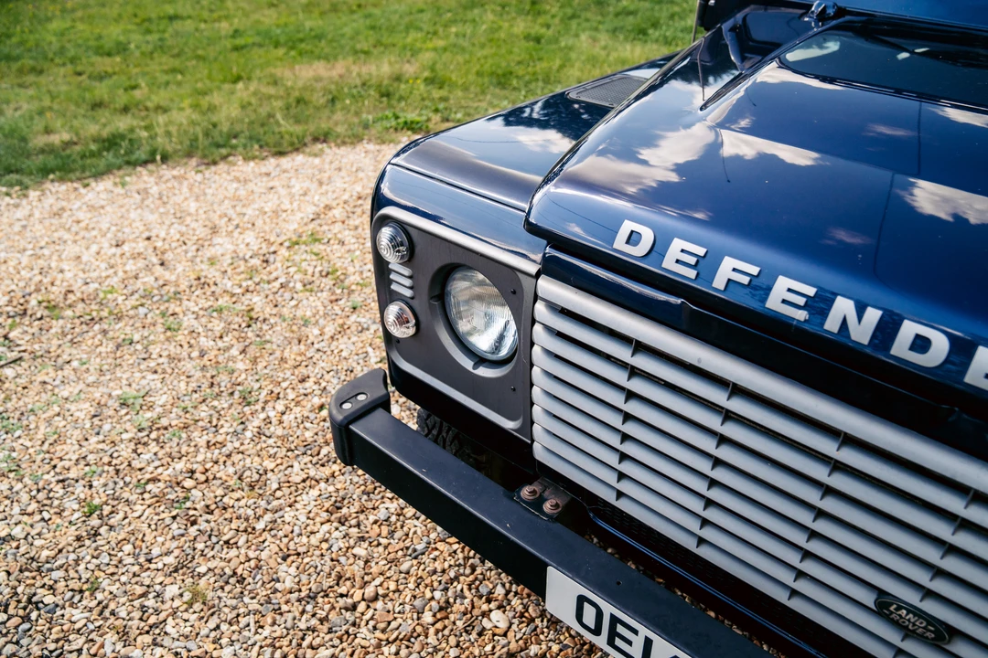 2014 Land Rover Defender 110 - Image 19 of 31