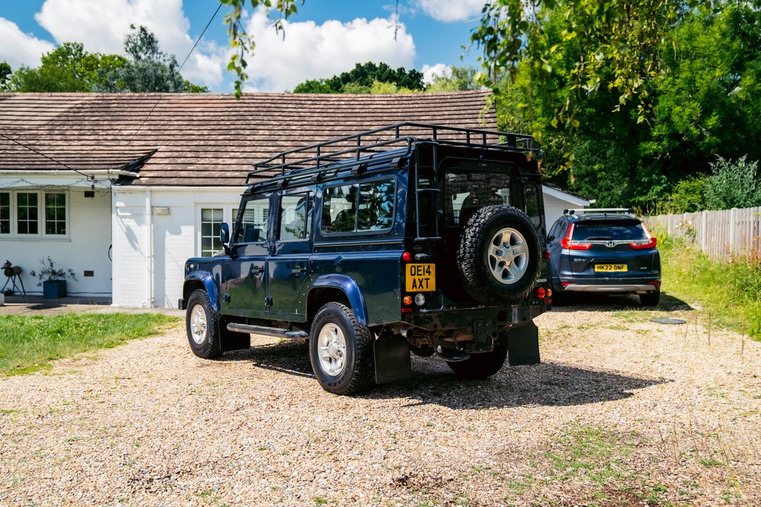 2014 Land Rover Defender 110 - Image 14 of 31