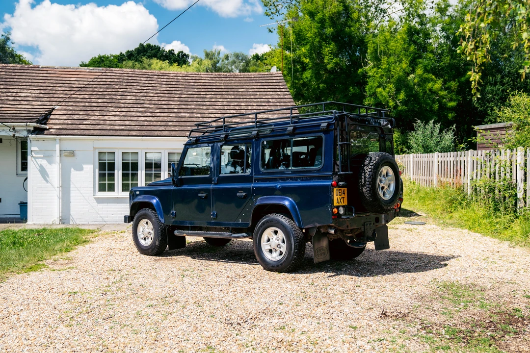 2014 Land Rover Defender 110 - Image 6 of 31