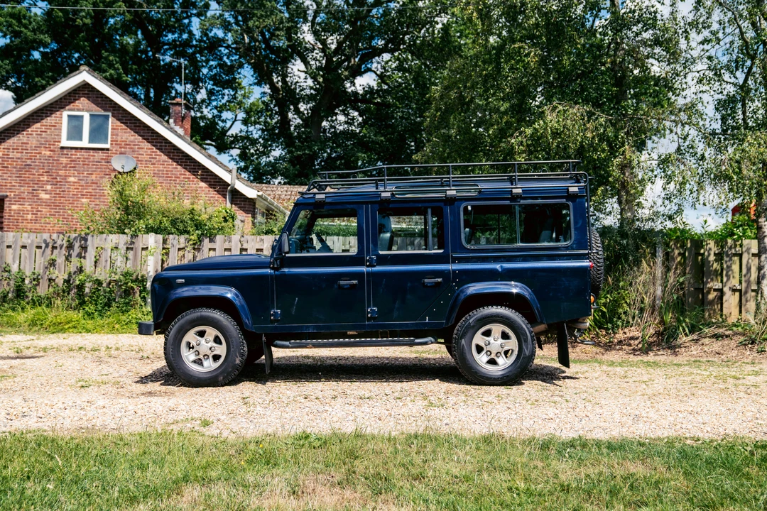 2014 Land Rover Defender 110 - Image 13 of 31