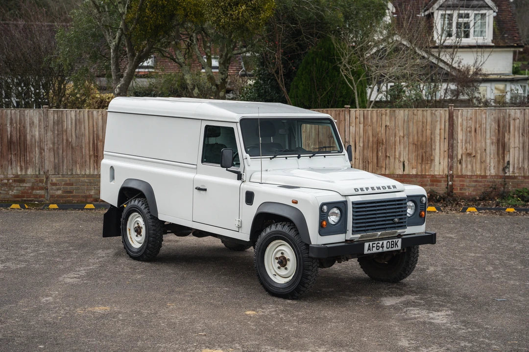 2014 Land Rover Defender 110 - Image 19 of 31