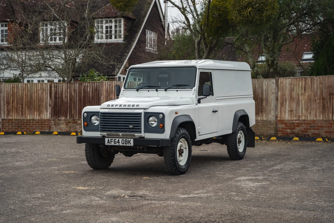 2014 Land Rover Defender 110 - Image 22 of 31