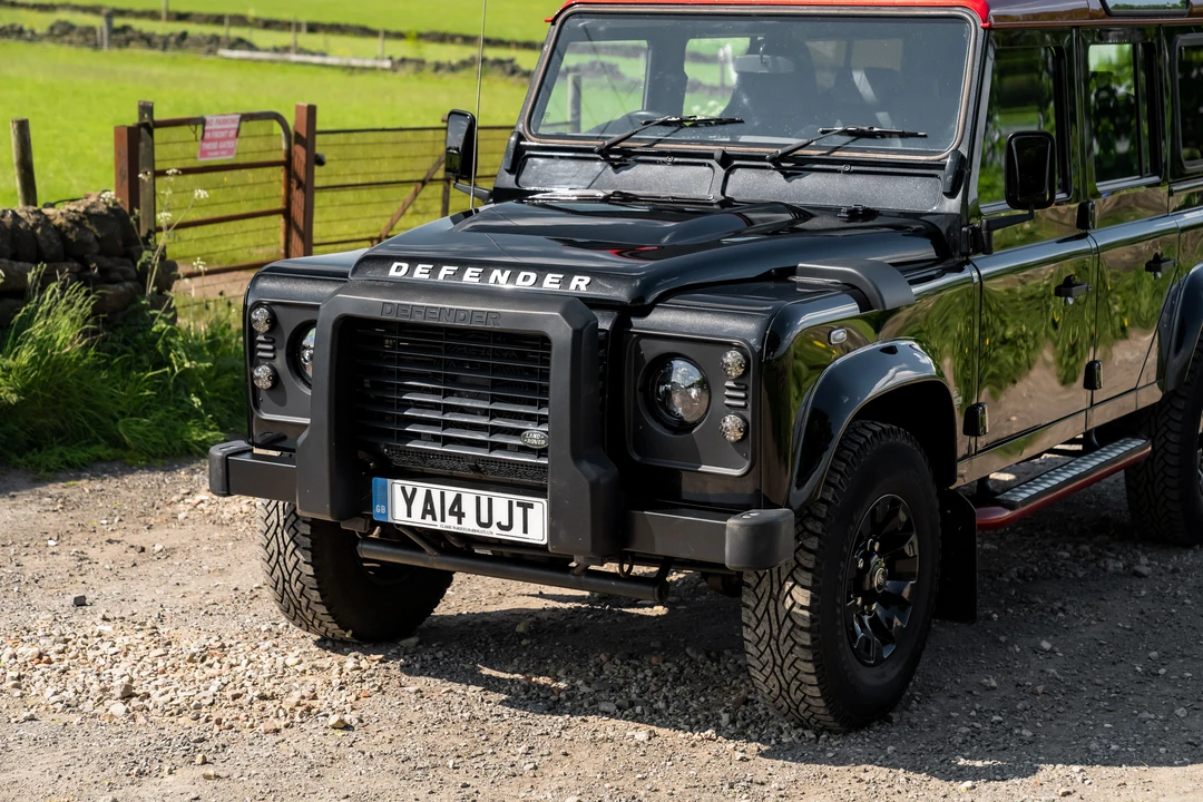 2014 Land Rover Defender 110 - Image 20 of 31