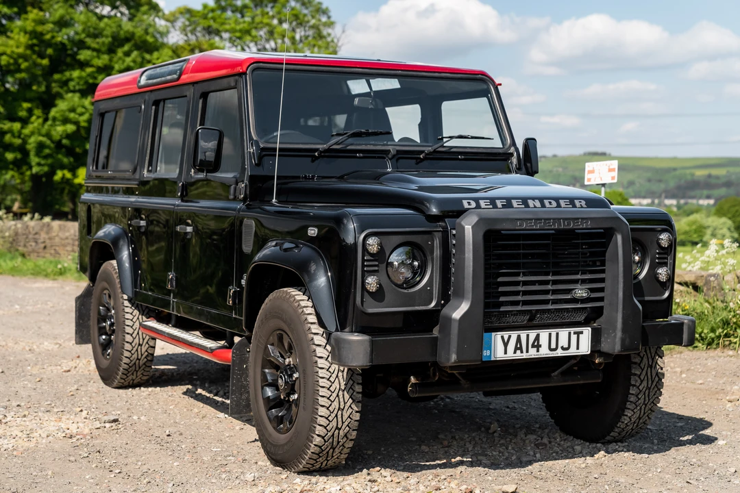 2014 Land Rover Defender 110 - Image 19 of 31