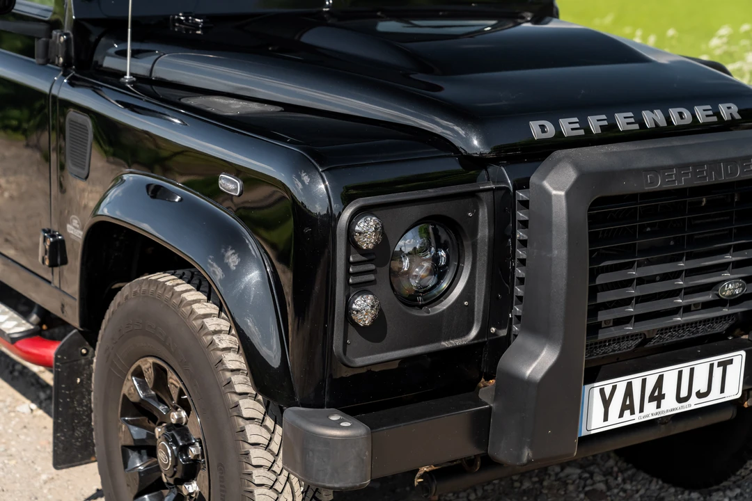 2014 Land Rover Defender 110 - Image 27 of 31