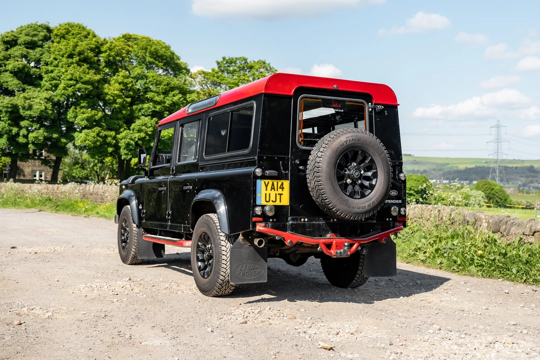 2014 Land Rover Defender 110 - Image 6 of 31