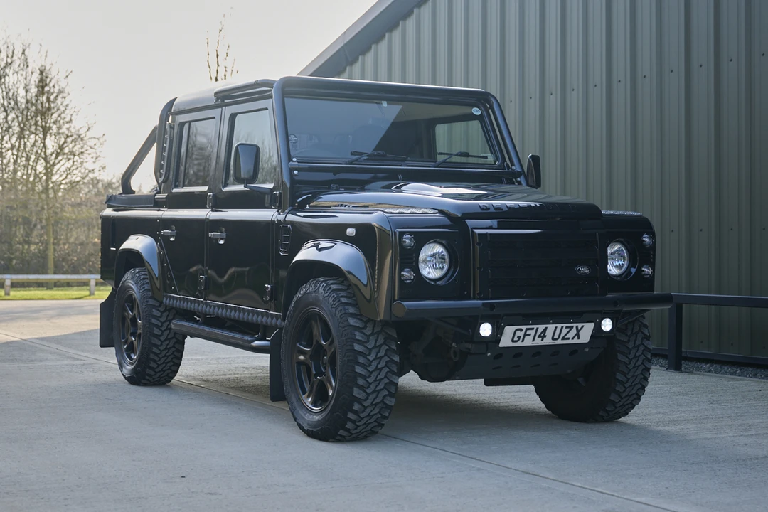 2014 Land Rover Defender 110 - Image 2 of 31