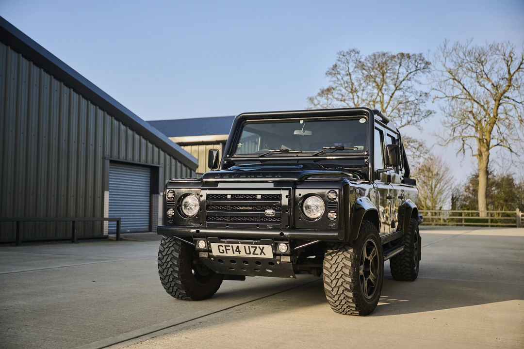 2014 Land Rover Defender 110 - Image 4 of 31