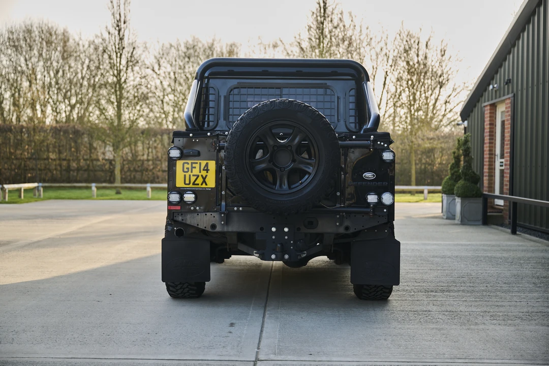 2014 Land Rover Defender 110 - Image 15 of 31