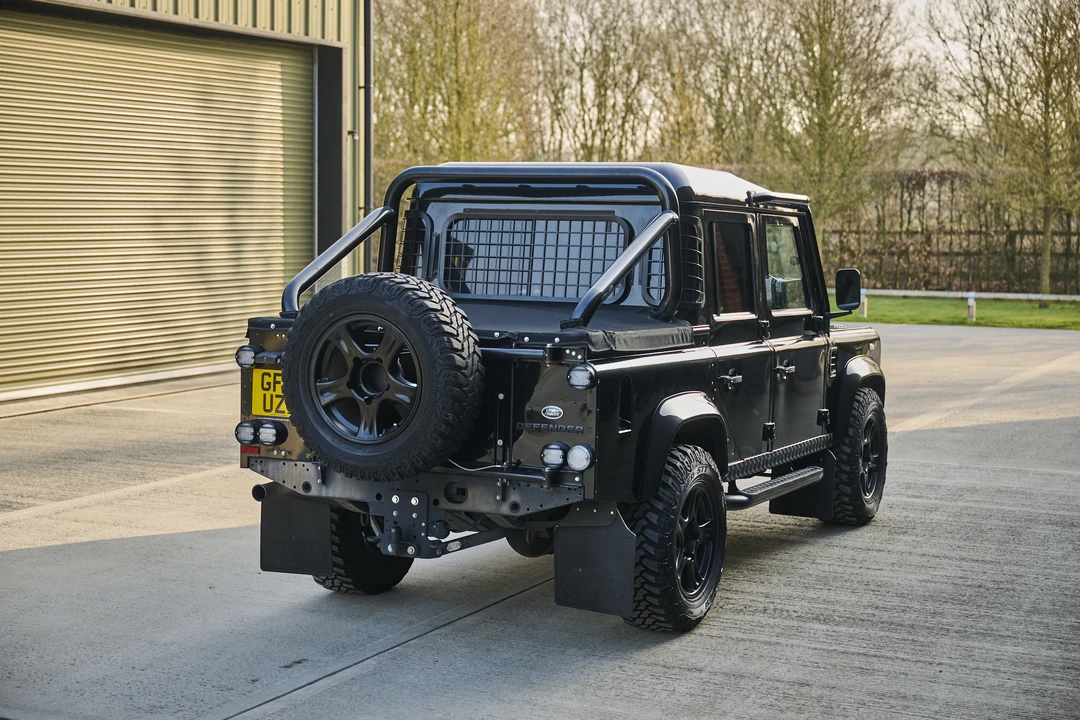 2014 Land Rover Defender 110 - Image 8 of 31